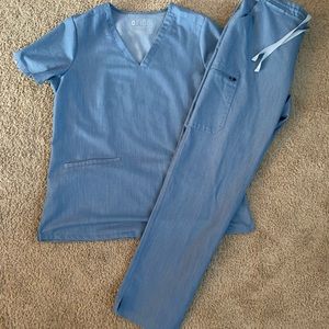 Women’s Scrub Set